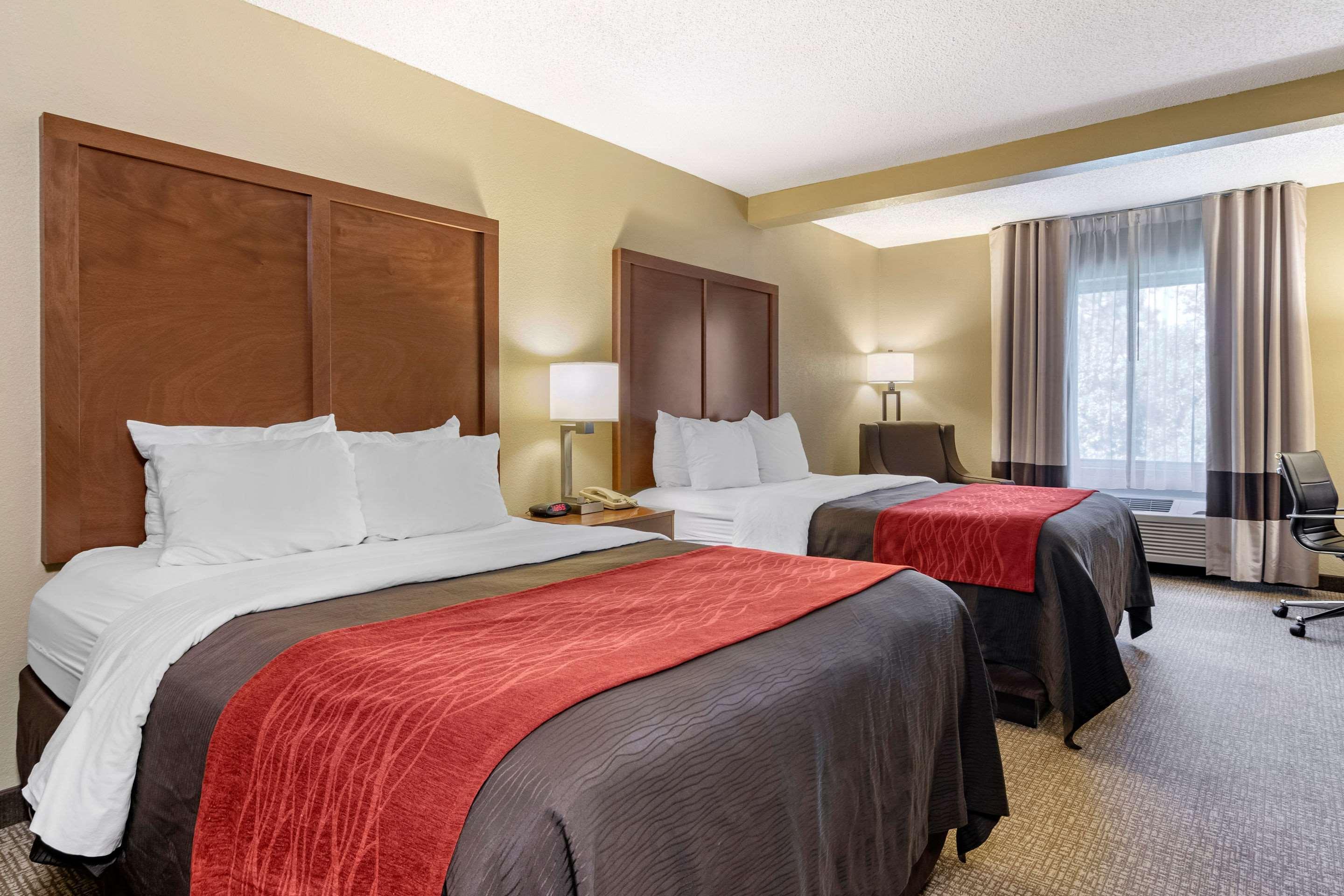 Comfort Inn & Suites Suwanee - Sugarloaf Exterior photo