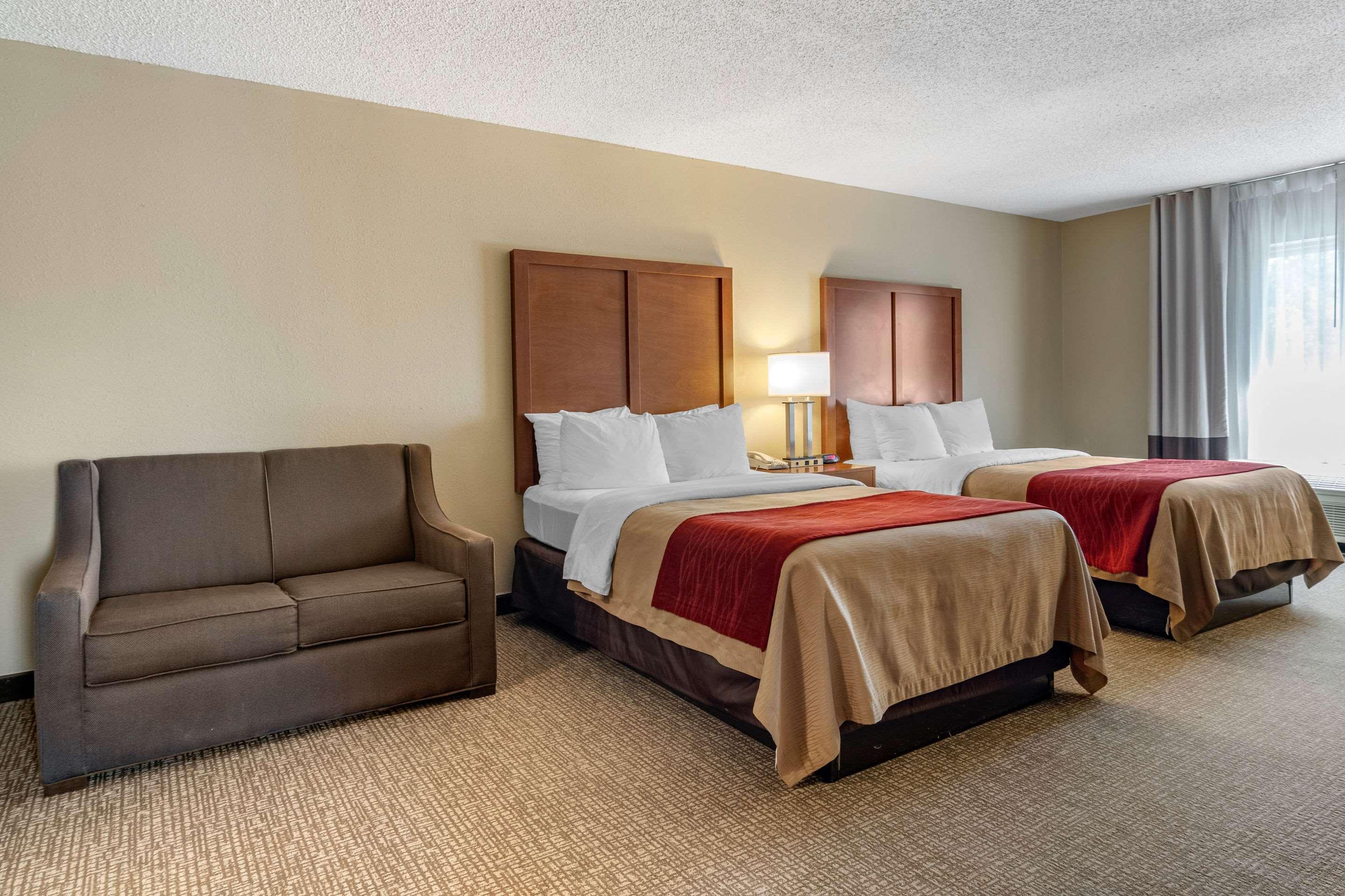 Comfort Inn & Suites Suwanee - Sugarloaf Exterior photo